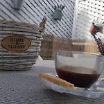 Hamad, Apartment *