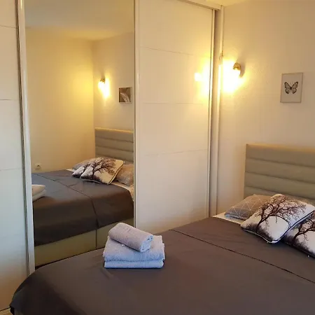 Apartman Hamad, *